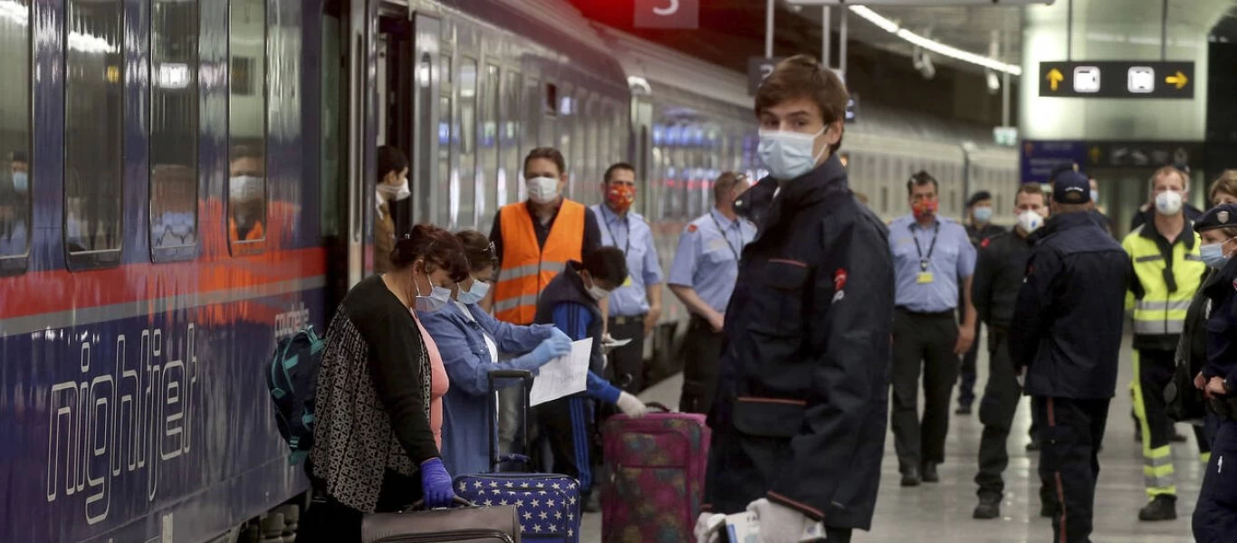 Η Αυστρία αίρει το «σκληρό» lockdown & «πετά» τις μάσκες στους εξωτερικούς χώρους